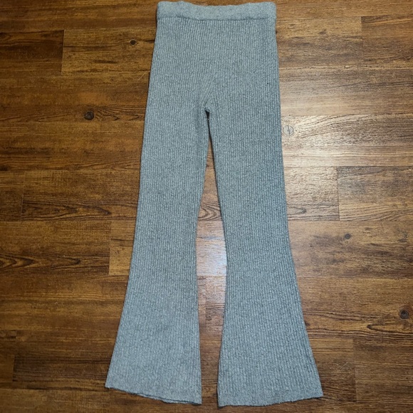 Abercrombie & Fitch Gray Sweater Knit Ribbed Flare Bootcut Stretch Pants Size M - Picture 4 of 7
